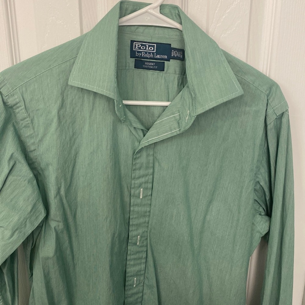 Ralph Lauren men’s button down. Size medium. Gently used. Missing collar stays.